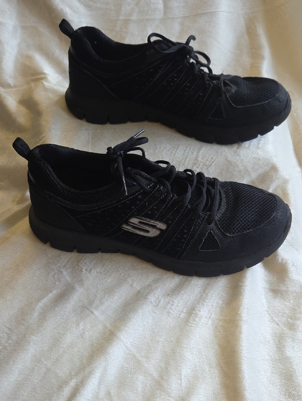 Skechers All-Black Lace-Up Mesh Trainers